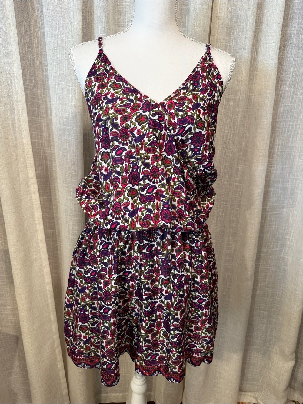 Sleeveless V-Neck Floral Romper in Plum & Olive